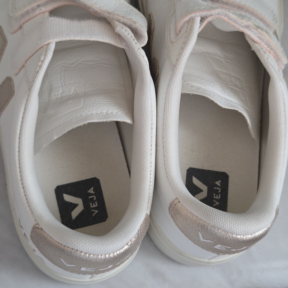 Veja Recife Logo White and Pink Velcro Sneakers - Picture 9 of 12